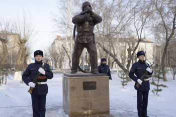 Фотография к новости: Памятник пожарному Аскару Забикулину открыли в Кокшетау
