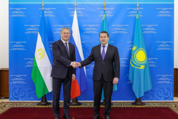 Фотография к новости: Алихан Смаилов провёл переговоры с главой Башкортостана