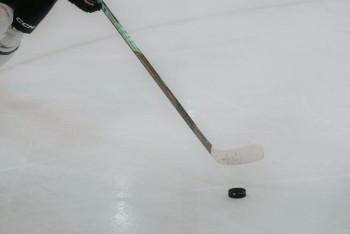 Фотография к новости: 17-летний хоккеист умер во время тренировки