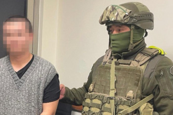 Фотография к новости: Казахстанца под конвоем депортировали из Турции