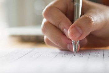 Фотография к новости: В Миннауки назвали пороговые баллы ЕНТ для поступления в вуз