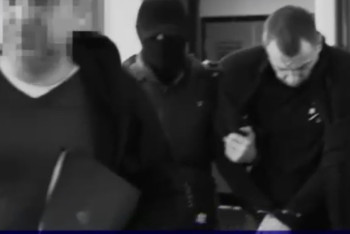 Фотография к новости: Подозреваемого в создании финпирамиды экстрадировали из Испании