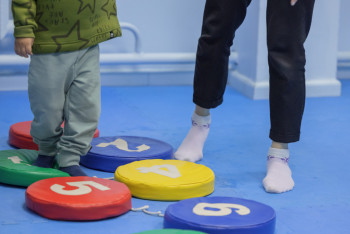 Фотография к новости: Мать, забывшую ребёнка в детсаду, оштрафовали в Костанайской области