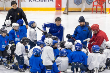 Фотография к новости: В Казахстане начали готовить профессиональных тренеров по хоккею
