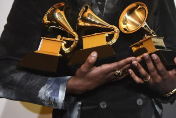 Фотография к новости: Названы победители премии "Грэмми - 2024"