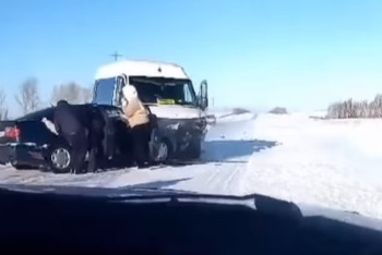 Фотография к новости: Школьники попали в смертельное ДТП на трассе в Акмолинской области