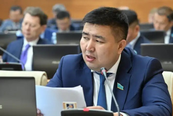 Фотография к новости: Ждём от нового правительства конкретного плана действий - Бейсенбаев