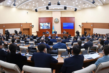 Фотография к новости: Олжас Бектенов обладает всеми компетенциями для данной должности - политолог