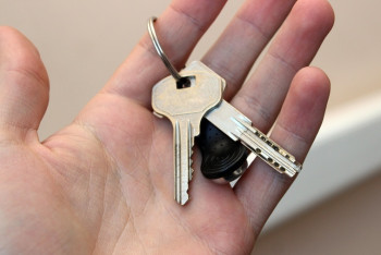 Фотография к новости: Акимат в растерянности: в Кокшетау осужденному выдали квартиру по госпрограмме