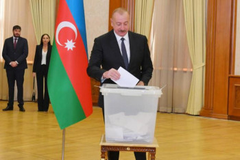 Фотография к новости: Алиев побеждает на выборах в Азербайджане - exit-poll