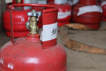 Фотография к новости: Два человека пострадали из-за взрыва газа в Ленгере