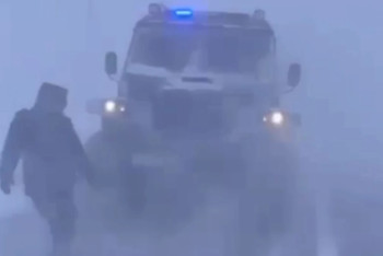 Фотография к новости: Людей продолжают спасать на трассах в Актюбинской области