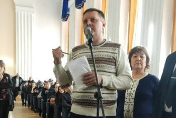 Фотография к новости: Я его увидел: бизнесмены сгоревшего рынка "Акшын" нашли свое золото