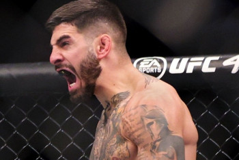 Фотография к новости: Топурия отправил в нокаут Волкановски и забрал чемпионский пояс UFC