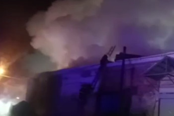 Фотография к новости: Крупный пожар в ангаре станции технического обслуживания потушили  в Петропавловске