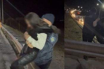 Фотография к новости: Девушка пыталась спрыгнуть с моста из-за отобранного телефона