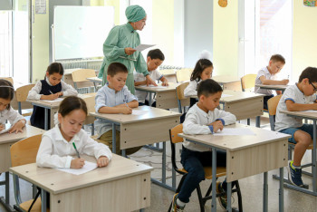 Фотография к новости: Единый часовой пояс: изменится ли время начала учебы в казахстанских школах