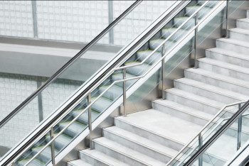 Фотография к новости: Пенсионерка поднялась пешком на восьмой этаж и умерла в Уральске