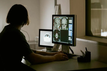 Фотография к новости: Жительница ВКО отсудила у медцентра 500 тыс тенге "за боль и унижение"