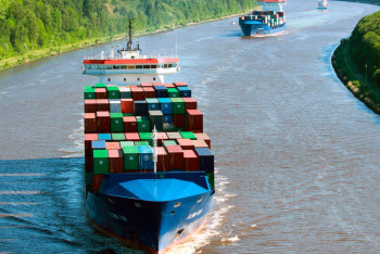 Фотография к новости: Минтранспорта намерено наращивать речные перевозки