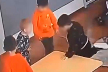 Фотография к новости: В Минпросвещении прокомментировали избиение ребенка в детском саду Алматы