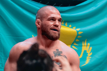 Фотография к новости: Казахстанский боец выиграл пари на 10 тысяч долларов