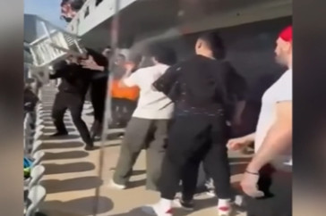 Фотография к новости: Казахстанские футбольные фанаты подрались на стадионе в Турции