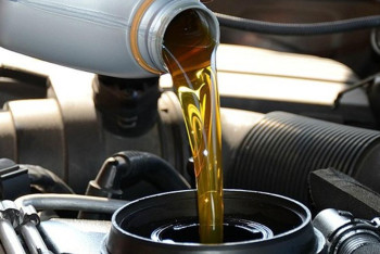 Фотография к новости: Пилотный проект по маркировке моторных масел запустили в Казахстане