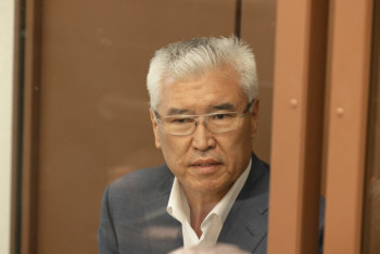 Фотография к новости: Арыстанбеку Мухамедиулы вынесли новый приговор