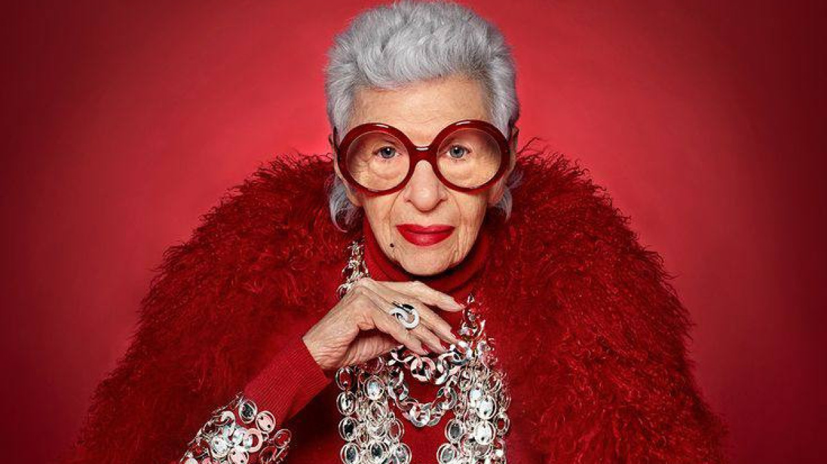 instagram.com/iris.apfel
