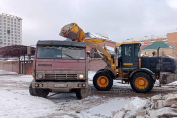 Фотография к новости: Около 800 единиц техники вышли на уборку снега в ночь в Астане
