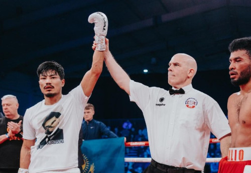 Фотография к новости: "Казахский король" одолел колумбийца в Англии