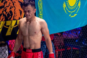 Фотография к новости: Боец из Казахстана отправил в нокдаун брата Хабиба, но проиграл