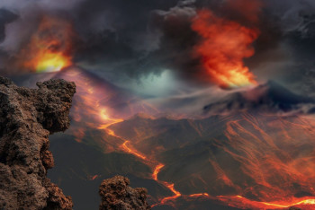 Фотография к новости: Названа причина зеленых закатов после извержения вулкана в Индонезии