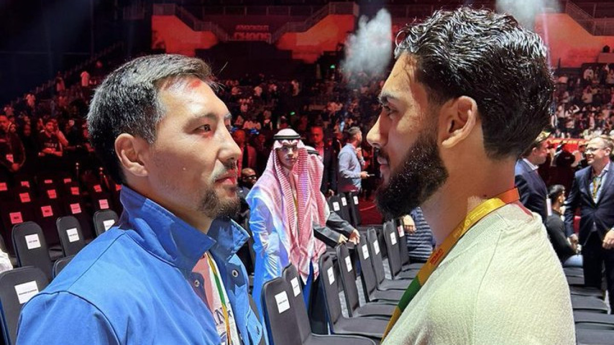  twitter.com/Queensberry