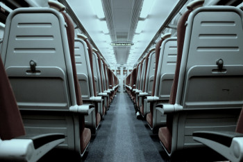 Фотография к новости: Пассажиры спасли потерявшую сознание девушку на борту самолёта Алматы-Актобе