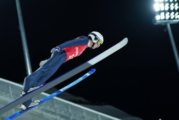 Фотография к новости: Казахстанец стал лучшим в соревнованиях по прыжкам с большого трамплина в Польше