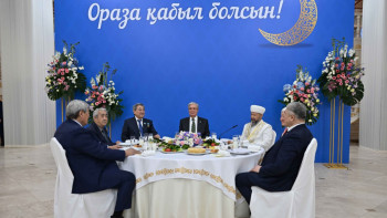 Фотография к новости: От имени президента проведён ауызашар для участников Национального курултая