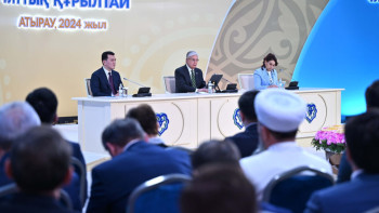 Фотография к новости: Токаев подробно рассказал о концепции "Адал азамат"