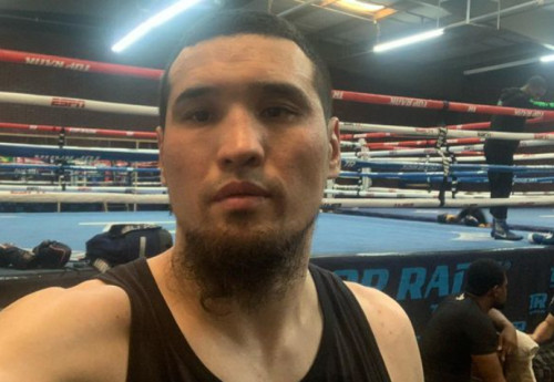 Фотография к новости: Ирландский "Король" отправил в нокаут Елеусинова в главном событии вечера бокса в США