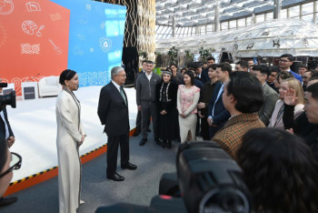 Фотография к новости: Президент встретился с представителями креативной индустрии Казахстана