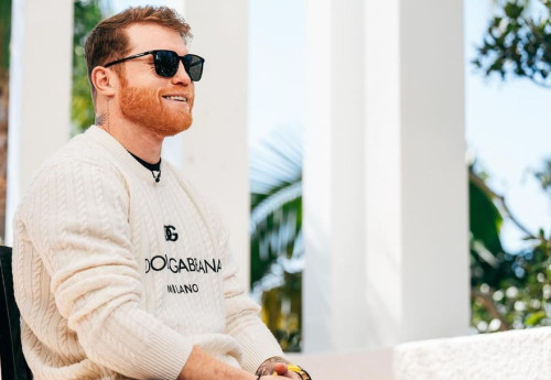 Фотография к новости: "Канело" потребовал астрономическую сумму за бой с чемпионом мира