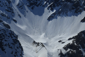 Фотография к новости: Блокпосты выставили в горах близ Алматы