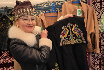 Фотография к новости: Наследие предков: ярмарку национальных прикладных ремесел проводят в Костанае