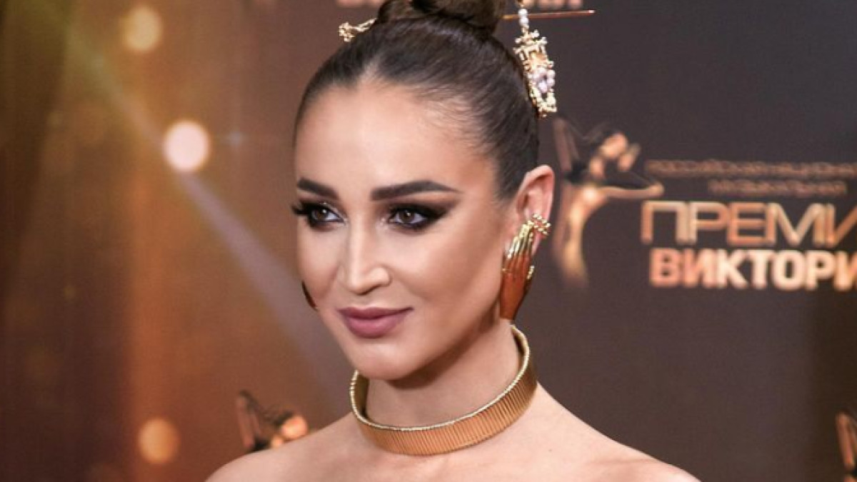  instagram.com/buzova86