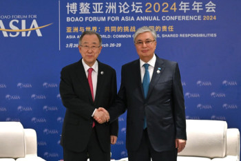 Фотография к новости: Касым-Жомарт Токаев провел встречу с Пан Ги Муном