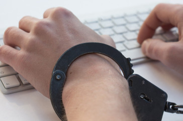 Фотография к новости: Долг в два миллиона долларов и "ломка": к чему приводит лудомания в Казахстане