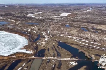 Фотография к новости: Дамбу прорвало в Орске