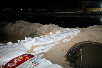 Фотография к новости: "Будем объявлять режим ЧС в Атырау" — Канат Бозумбаев