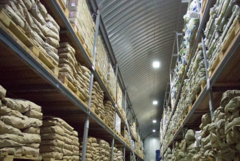 Фотография к новости: Разбронирован гуманитарный груз: в какие регионы поступит помощь из госрезерва